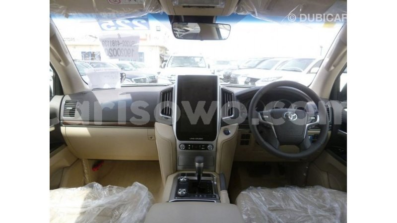 Big with watermark toyota land cruiser benign import dubai 7787