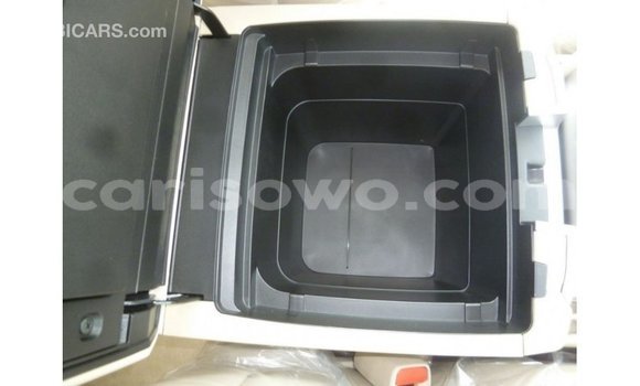 Acheter Import Voiture Toyota Land Cruiser Noir à Import - Dubai, Benin Acheter Import Voiture Toyota Land Cruiser Noir à Import - Dubai, Benin