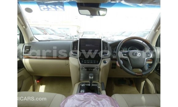 Buy Import Toyota Land Cruiser White Car in Import - Dubai in Benign Buy Import Toyota Land Cruiser White Car in Import - Dubai in Benign