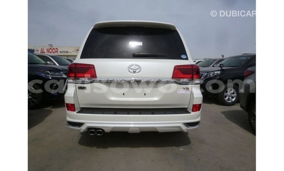 Buy Import Toyota Land Cruiser White Car in Import - Dubai in Benign Buy Import Toyota Land Cruiser White Car in Import - Dubai in Benign