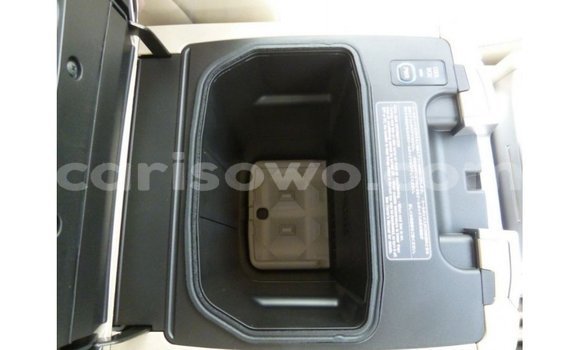 Buy Import Toyota Land Cruiser White Car in Import - Dubai in Benign Buy Import Toyota Land Cruiser White Car in Import - Dubai in Benign