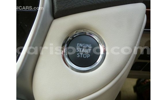Buy Import Toyota Land Cruiser White Car in Import - Dubai in Benign Buy Import Toyota Land Cruiser White Car in Import - Dubai in Benign