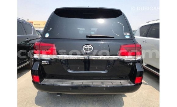 Acheter Import Voiture Toyota Land Cruiser Noir à Import - Dubai, Benin Acheter Import Voiture Toyota Land Cruiser Noir à Import - Dubai, Benin