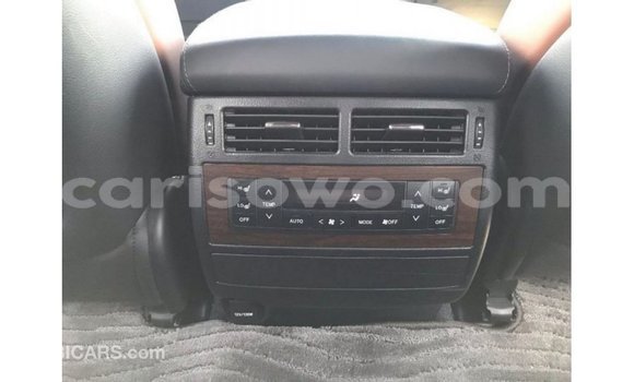 Acheter Import Voiture Toyota Land Cruiser Noir à Import - Dubai, Benin Acheter Import Voiture Toyota Land Cruiser Noir à Import - Dubai, Benin