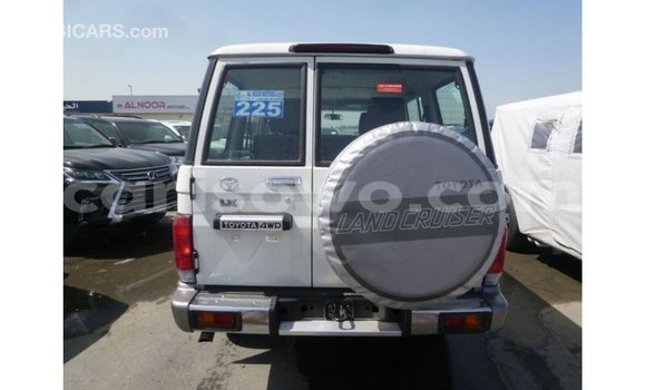 Buy Import Toyota Land Cruiser White Car in Import - Dubai in Benign Buy Import Toyota Land Cruiser White Car in Import - Dubai in Benign