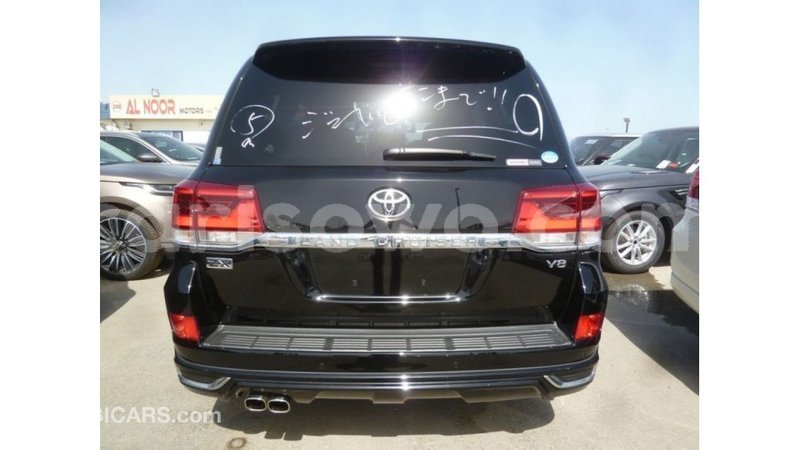 Big with watermark toyota land cruiser benin import dubai 7793