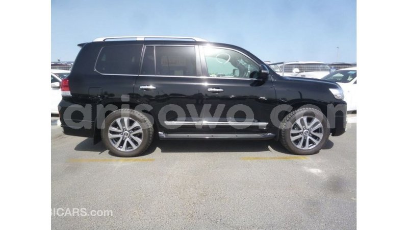 Big with watermark toyota land cruiser benign import dubai 7793