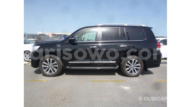 Big with watermark toyota land cruiser benin import dubai 7793