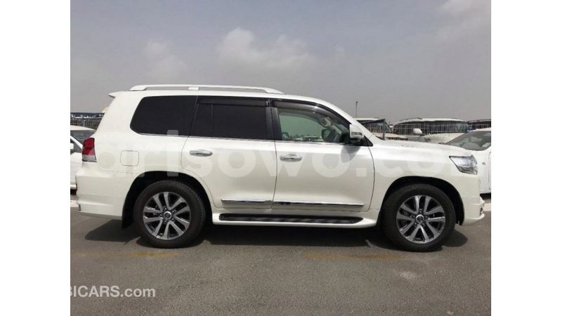 Big with watermark toyota land cruiser benin import dubai 7796