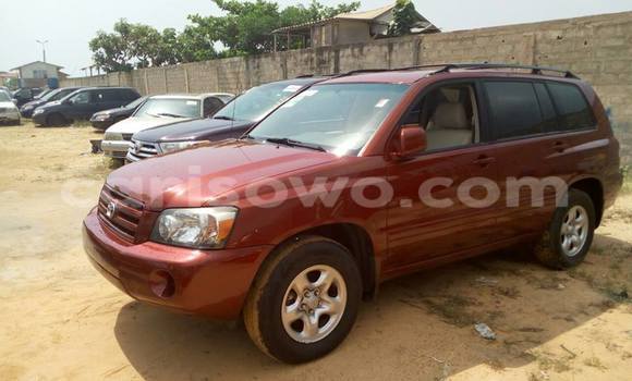 Ra Àlòkù Toyota Highlander Red Ọkọ̀ in Savalou ni Benin Ra Àlòkù Toyota Highlander Red Ọkọ̀ in Savalou ni Benin
