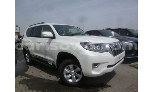 Acheter Import Voiture Toyota Prado Blanc à Import - Dubai, Benin Acheter Import Voiture Toyota Prado Blanc à Import - Dubai, Benin
