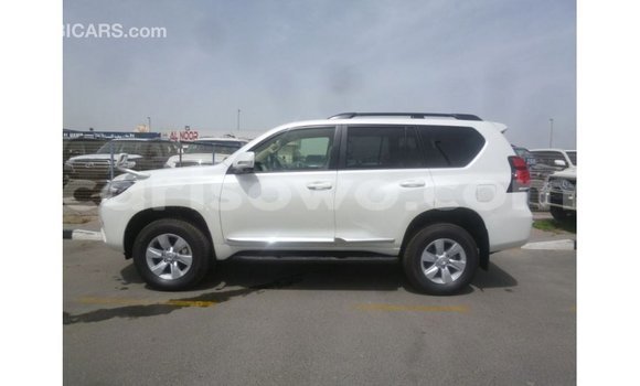 Acheter Import Voiture Toyota Prado Blanc à Import - Dubai, Benin Acheter Import Voiture Toyota Prado Blanc à Import - Dubai, Benin