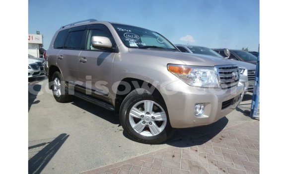 Buy Import Toyota Land Cruiser Other Car in Import - Dubai in Benign Buy Import Toyota Land Cruiser Other Car in Import - Dubai in Benign
