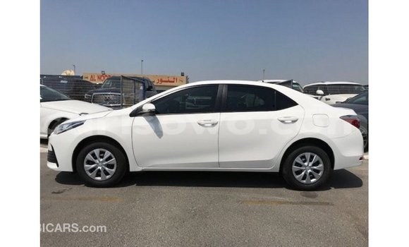 Sayi Imported Toyota Corolla White Mota in Import - Dubai a Benin Sayi Imported Toyota Corolla White Mota in Import - Dubai a Benin