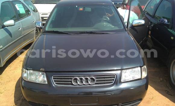 Sayi Na hannu Audi A3 Black Mota in Savalou a Benin
