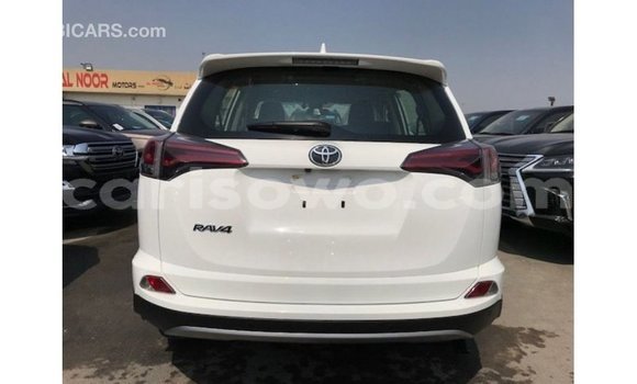 Sayi Imported Toyota HiAce White Babbar mota in Import - Dubai a Benin Sayi Imported Toyota HiAce White Babbar mota in Import - Dubai a Benin