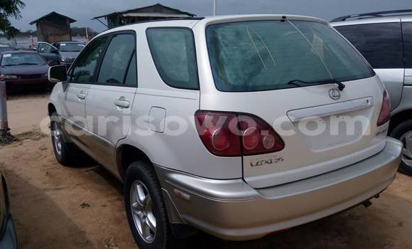 Ra Àlòkù Lexus ES 300 Miiran Ọkọ̀ in Savalou ni Benin Ra Àlòkù Lexus ES 300 Miiran Ọkọ̀ in Savalou ni Benin