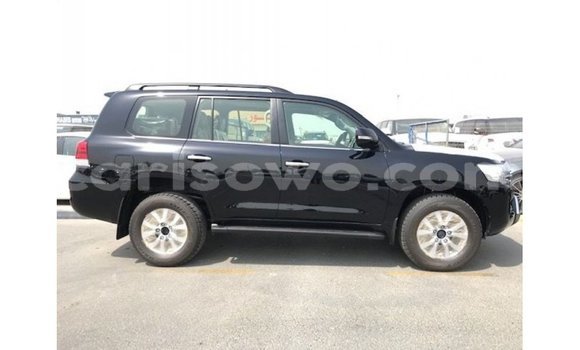 Sayi Imported Toyota Land Cruiser Black Mota in Import - Dubai a Benin Sayi Imported Toyota Land Cruiser Black Mota in Import - Dubai a Benin