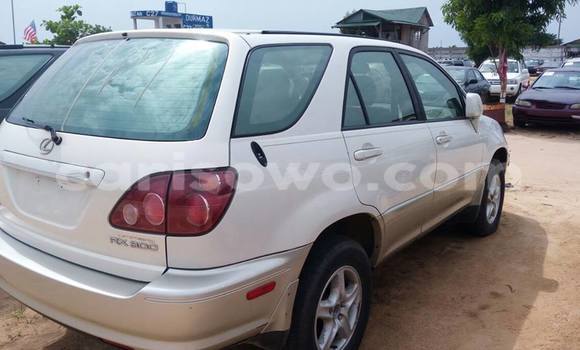 Ra Àlòkù Lexus ES 300 Miiran Ọkọ̀ in Savalou ni Benin Ra Àlòkù Lexus ES 300 Miiran Ọkọ̀ in Savalou ni Benin