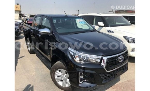 Sayi Imported Toyota Hilux Black Mota in Import - Dubai a Benin Sayi Imported Toyota Hilux Black Mota in Import - Dubai a Benin