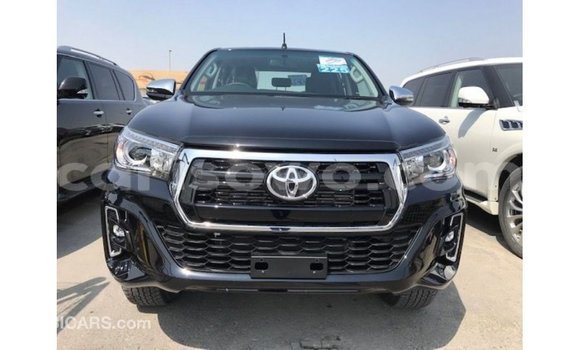 Sayi Imported Toyota Hilux Black Mota in Import - Dubai a Benin Sayi Imported Toyota Hilux Black Mota in Import - Dubai a Benin