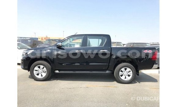 Sayi Imported Toyota Hilux Black Mota in Import - Dubai a Benin Sayi Imported Toyota Hilux Black Mota in Import - Dubai a Benin