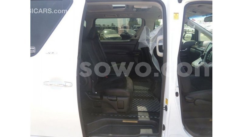 Big with watermark toyota vellfire benign import dubai 7826