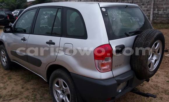 Ra Àlòkù Toyota RAV4 Miiran Ọkọ̀ in Savalou ni Benin Ra Àlòkù Toyota RAV4 Miiran Ọkọ̀ in Savalou ni Benin
