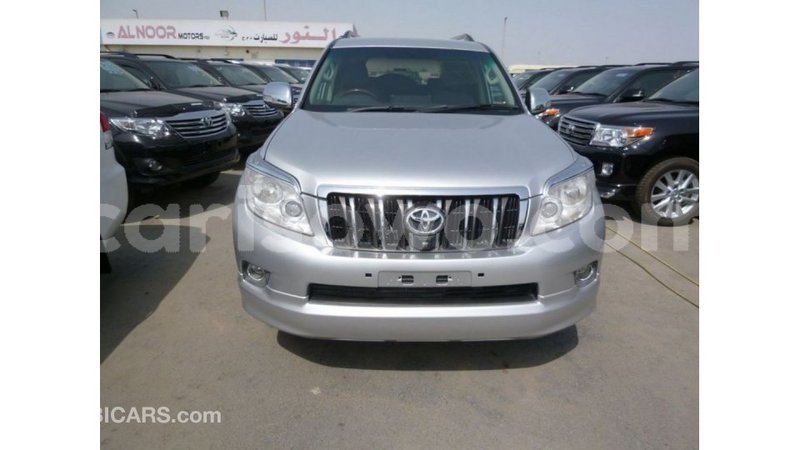 Big with watermark toyota prado benign import dubai 7844