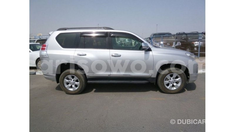 Big with watermark toyota prado benign import dubai 7844