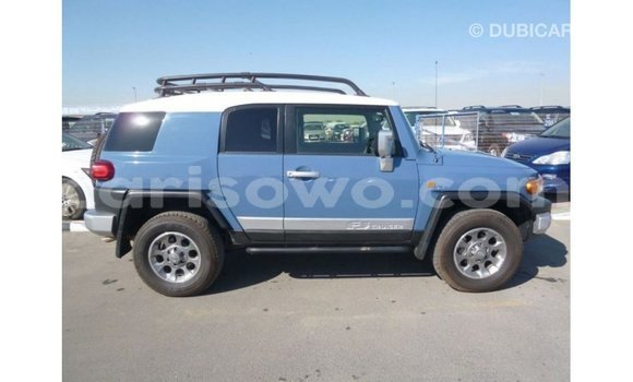 Sayi Imported Toyota FJ Cruiser Blue Mota in Import - Dubai a Benin Sayi Imported Toyota FJ Cruiser Blue Mota in Import - Dubai a Benin