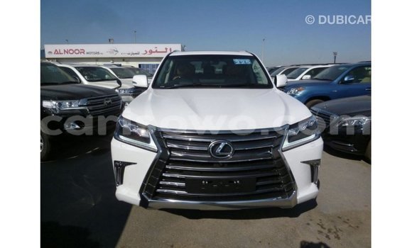 Sayi Imported Lexus LX White Mota in Import - Dubai a Benin Sayi Imported Lexus LX White Mota in Import - Dubai a Benin