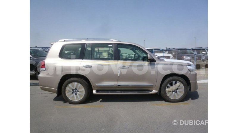 Big with watermark toyota land cruiser benign import dubai 7859