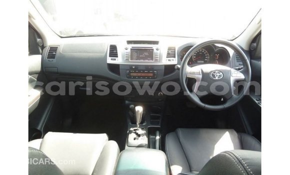 Sayi Imported Toyota Hilux Sauran Mota in Import - Dubai a Benin Sayi Imported Toyota Hilux Sauran Mota in Import - Dubai a Benin