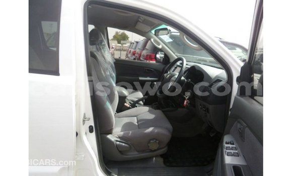 Buy Import Toyota Hilux White Car in Import - Dubai in Benign Buy Import Toyota Hilux White Car in Import - Dubai in Benign