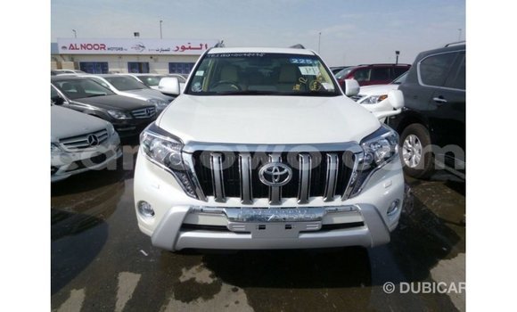 Acheter Import Voiture Toyota Prado Blanc à Import - Dubai, Benin Acheter Import Voiture Toyota Prado Blanc à Import - Dubai, Benin