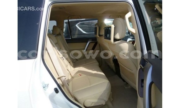 Acheter Import Voiture Toyota Prado Blanc à Import - Dubai, Benin Acheter Import Voiture Toyota Prado Blanc à Import - Dubai, Benin