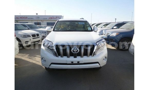 Acheter Import Voiture Toyota Prado Blanc à Import - Dubai, Benin Acheter Import Voiture Toyota Prado Blanc à Import - Dubai, Benin