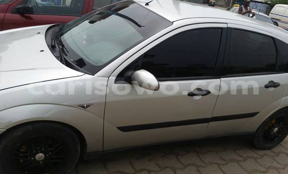 Acheter Occasion Voiture Ford Focus Gris à Cotonou, Benin Acheter Occasion Voiture Ford Focus Gris à Cotonou, Benin