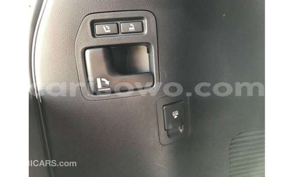 Sayi Imported Toyota Land Cruiser White Mota in Import - Dubai a Benin Sayi Imported Toyota Land Cruiser White Mota in Import - Dubai a Benin