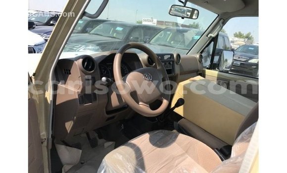 Buy Import Toyota Land Cruiser Beige Car in Import - Dubai in Benign Buy Import Toyota Land Cruiser Beige Car in Import - Dubai in Benign