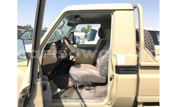 Buy Import Toyota Land Cruiser Beige Car in Import - Dubai in Benign Buy Import Toyota Land Cruiser Beige Car in Import - Dubai in Benign