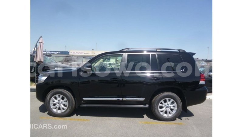 Big with watermark toyota land cruiser benign import dubai 7896