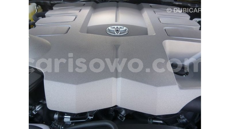 Big with watermark toyota land cruiser benign import dubai 7896