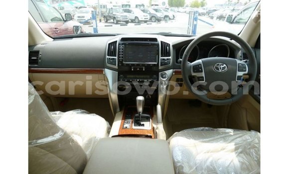 Acheter Import Voiture Toyota Land Cruiser Noir à Import - Dubai, Benin Acheter Import Voiture Toyota Land Cruiser Noir à Import - Dubai, Benin