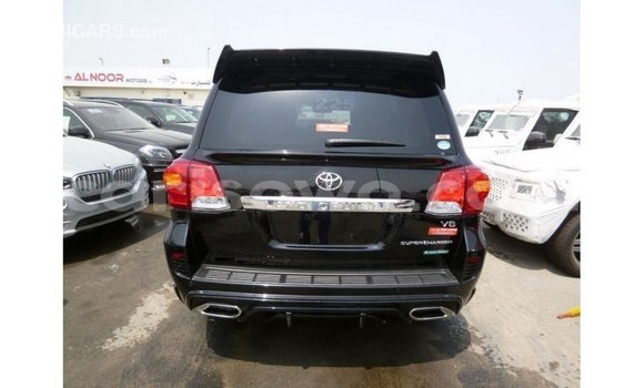 Acheter Import Voiture Toyota Land Cruiser Noir à Import - Dubai, Benin Acheter Import Voiture Toyota Land Cruiser Noir à Import - Dubai, Benin
