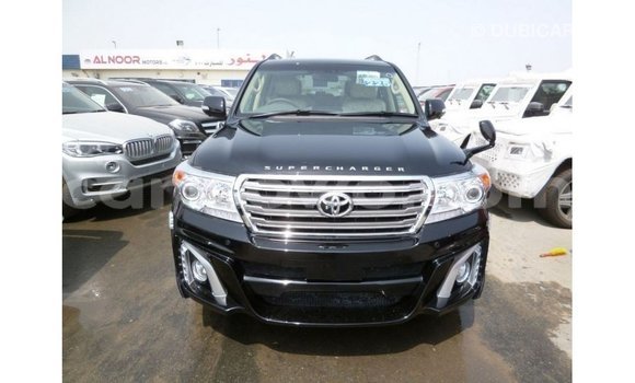 Acheter Import Voiture Toyota Land Cruiser Noir à Import - Dubai, Benin Acheter Import Voiture Toyota Land Cruiser Noir à Import - Dubai, Benin