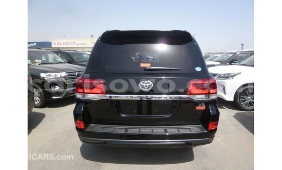 Acheter Import Voiture Toyota Land Cruiser Noir à Import - Dubai, Benin Acheter Import Voiture Toyota Land Cruiser Noir à Import - Dubai, Benin