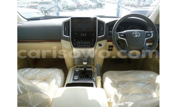 Acheter Import Voiture Toyota Land Cruiser Noir à Import - Dubai, Benin Acheter Import Voiture Toyota Land Cruiser Noir à Import - Dubai, Benin