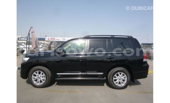 Acheter Import Voiture Toyota Land Cruiser Noir à Import - Dubai, Benin Acheter Import Voiture Toyota Land Cruiser Noir à Import - Dubai, Benin